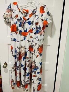 Blue Enchantress Pleated Dress Women's L White Floral Cap Sleeve Back Zip V-Neck